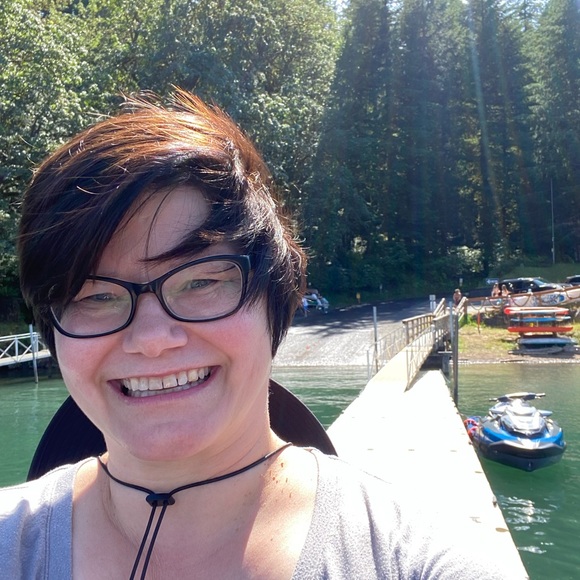 Meet your Posher, Erin. - Picture 2 of 2